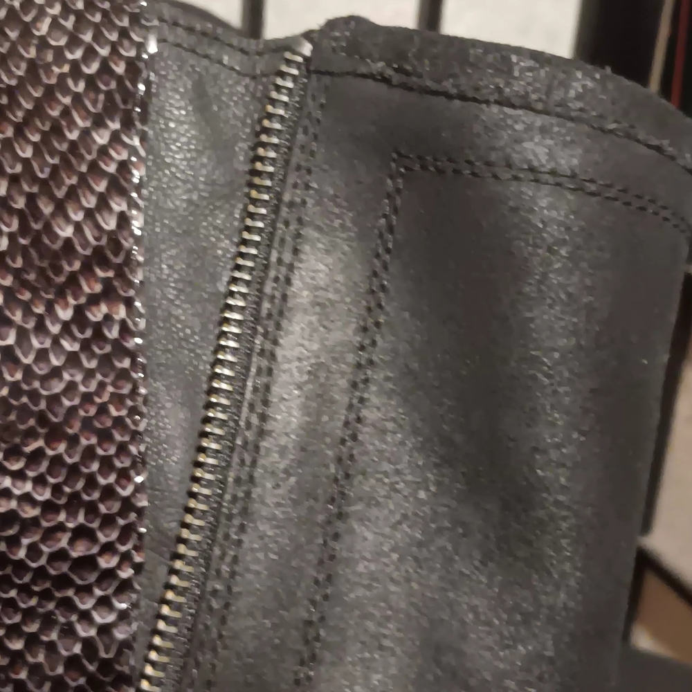 UGG motorcycle Boots Size 8 - Picture 3 of 5
